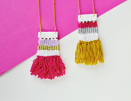Sautoir ou boucles d'oreilles tissés, si girly ! Sautoir ou boucles d'oreilles tissés, si girly !